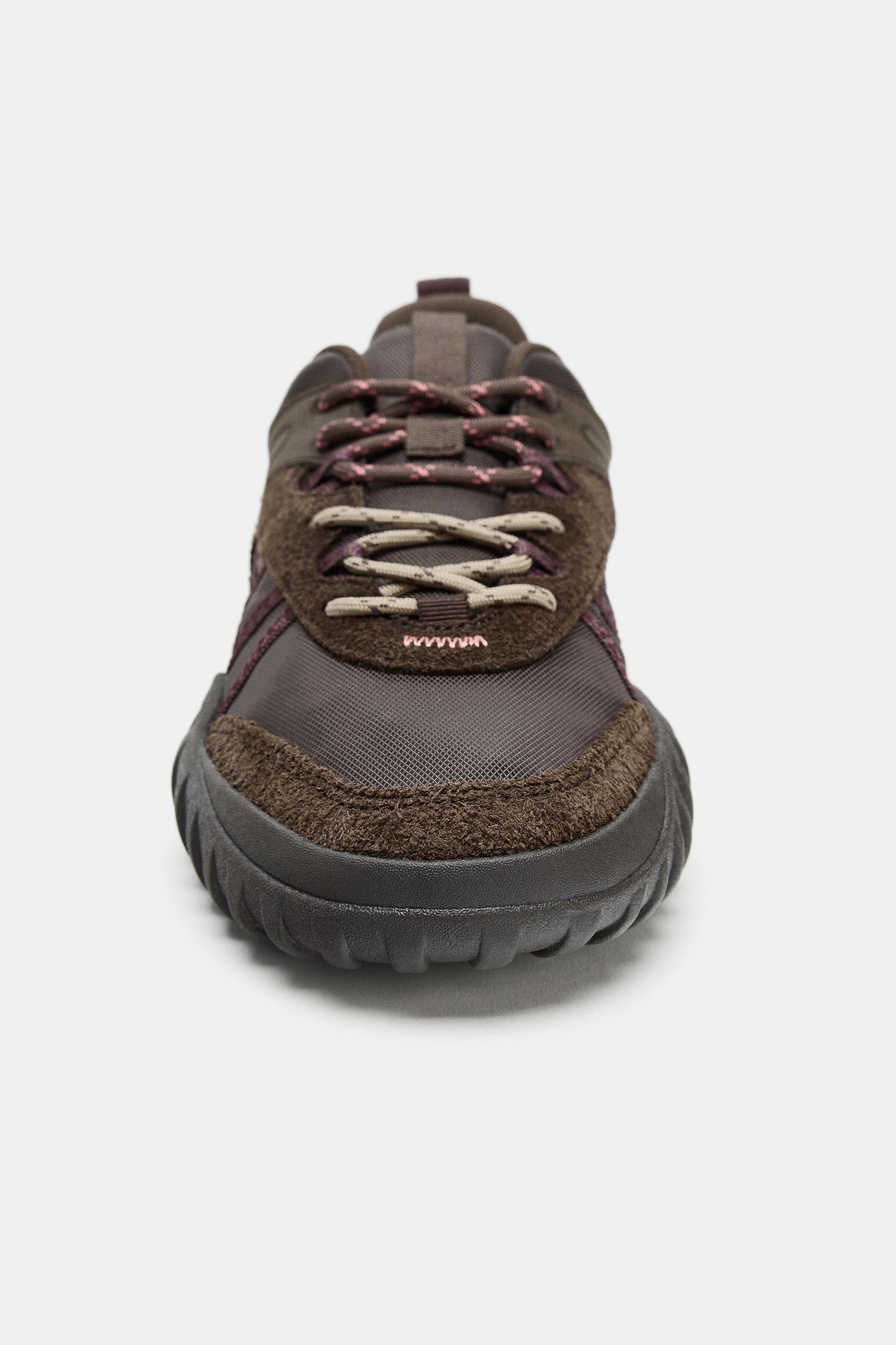 TECHNICAL RUNNING SNEAKERS